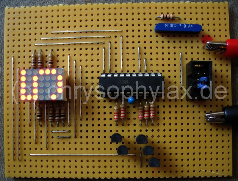 5x7 Dotmatrix LED-Magnetbake: Erstmuster auf Lochraster